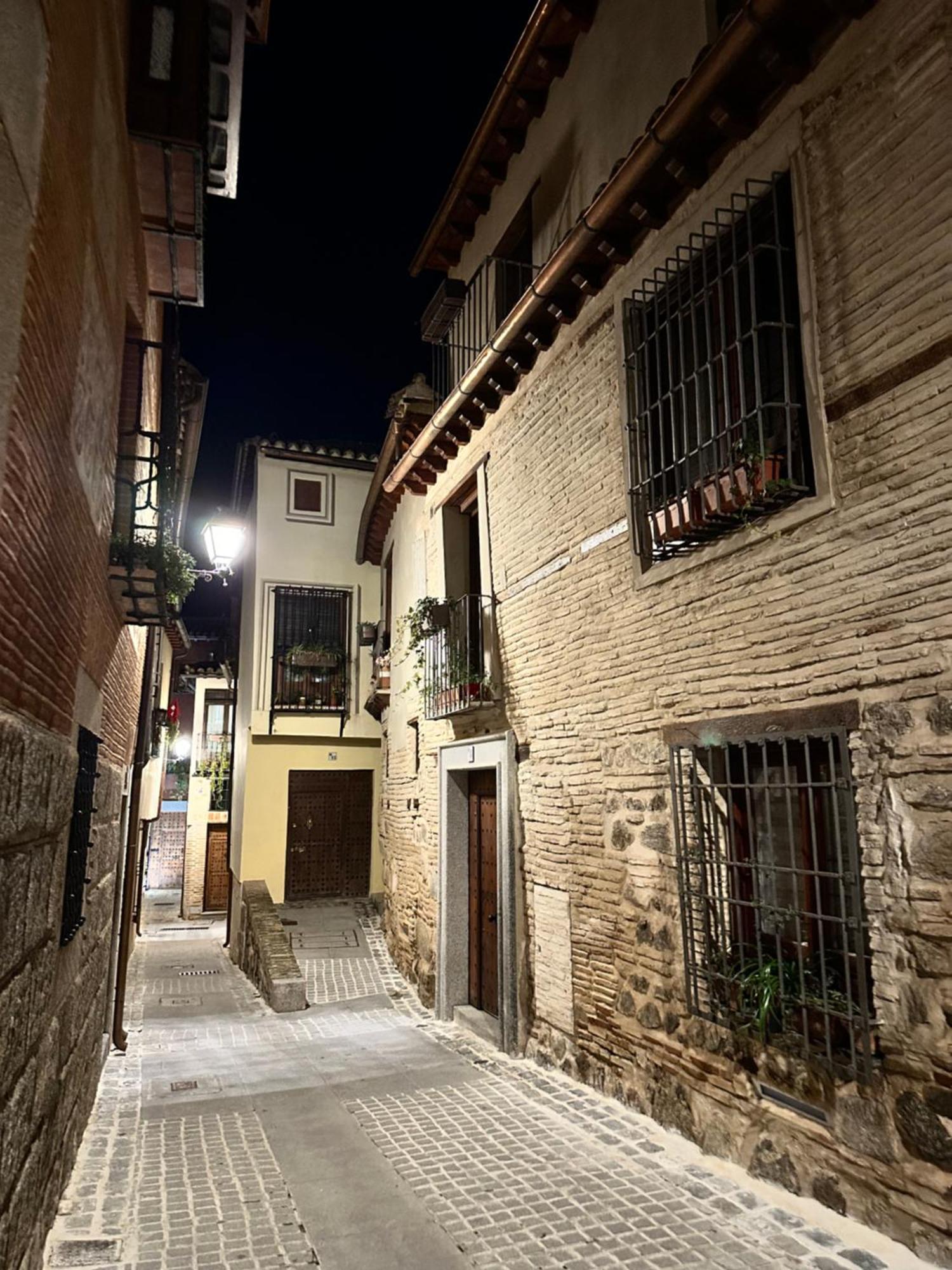 Apart. Palacio Canonigo 7 - Junto Catedral 托萊多 外观 照片
